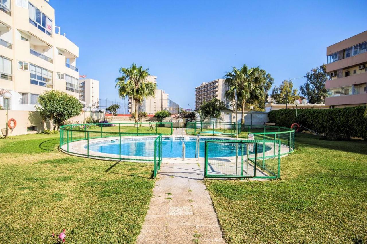 Lovely Apartment In Torremolinos Views Of The Sea, Pool, Terrace, Sofa Bed And Fully Equipped Kitchen Kültér fotó