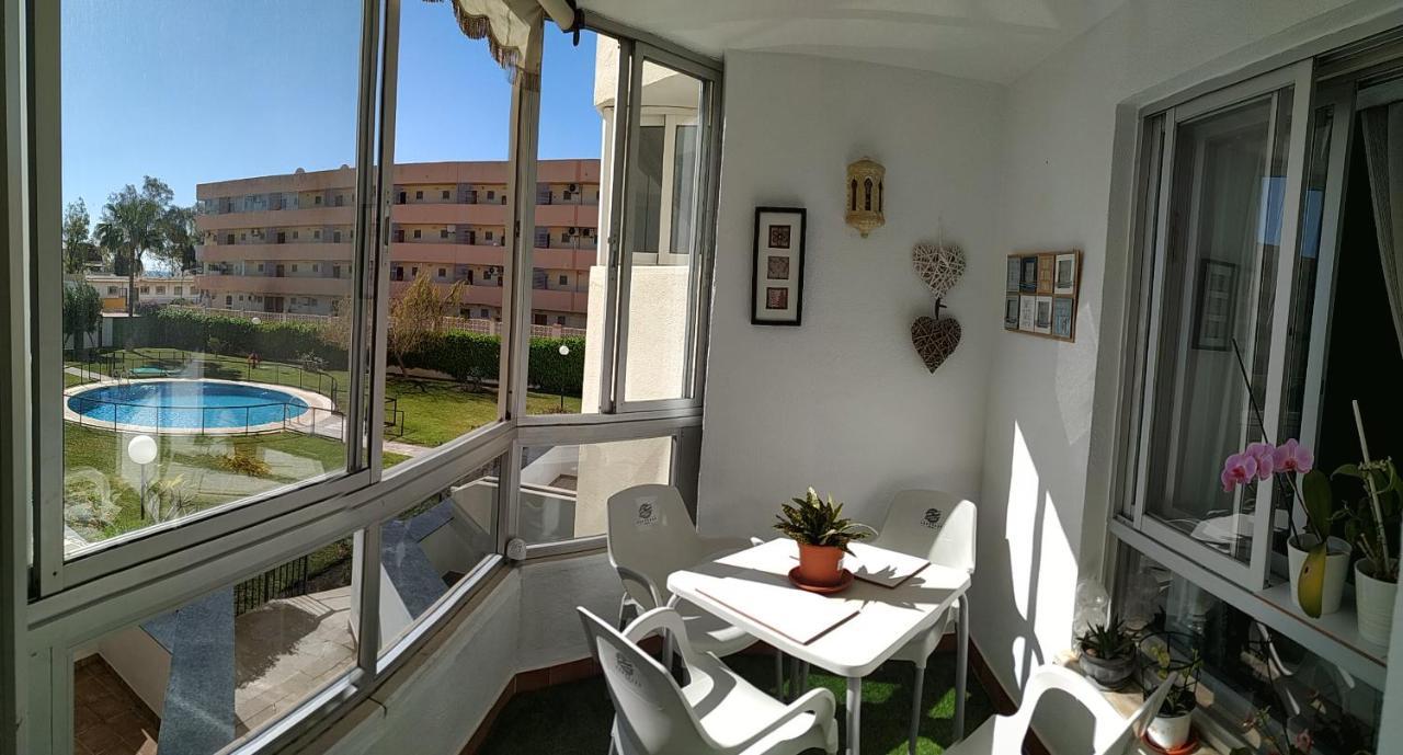 Lovely Apartment In Torremolinos Views Of The Sea, Pool, Terrace, Sofa Bed And Fully Equipped Kitchen Kültér fotó