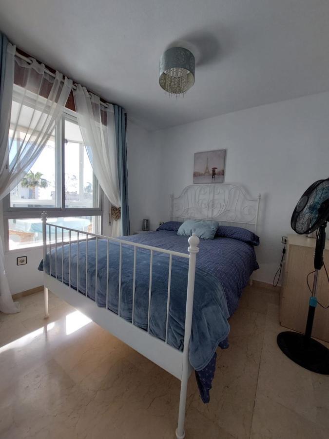 Lovely Apartment In Torremolinos Views Of The Sea, Pool, Terrace, Sofa Bed And Fully Equipped Kitchen Kültér fotó