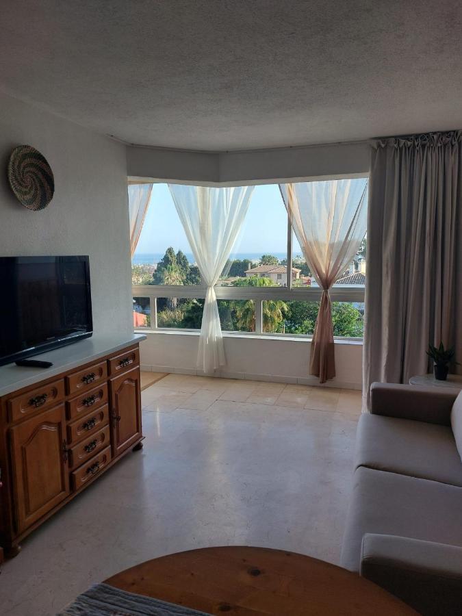 Lovely Apartment In Torremolinos Views Of The Sea, Pool, Terrace, Sofa Bed And Fully Equipped Kitchen Kültér fotó