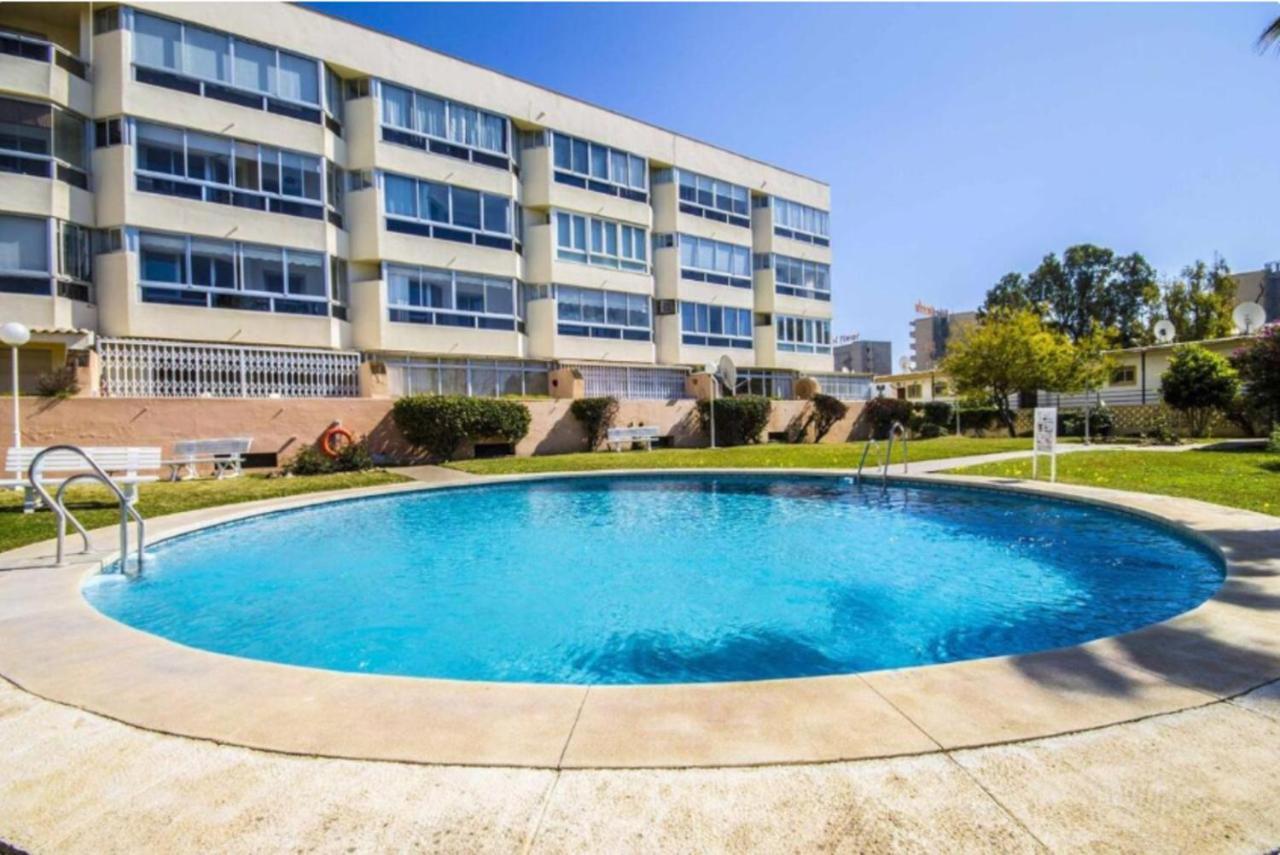 Lovely Apartment In Torremolinos Views Of The Sea, Pool, Terrace, Sofa Bed And Fully Equipped Kitchen Kültér fotó